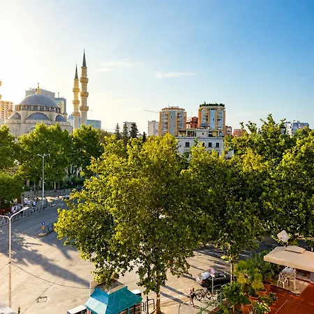 Olen Tirana